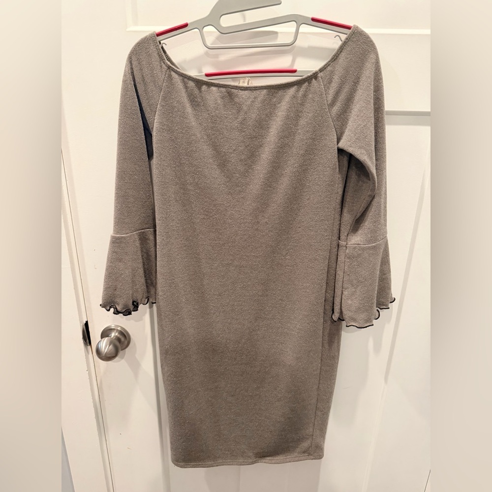 PinkBlush Taupe Knit Dress Stretch 3/4 Sleeve small - Picture 2 of 8